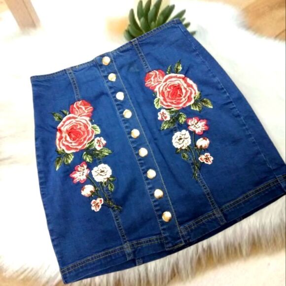 PACSUN EMBROIDERED FLORAL DENIM MINI SKIRT - Picture 8 of 8